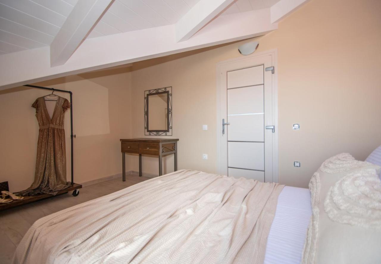 Gold Olive Suites Alykanas  Exterior photo